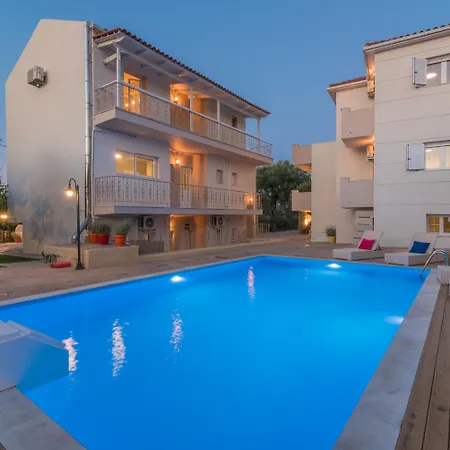 Hotel Asante Group Homes Plános