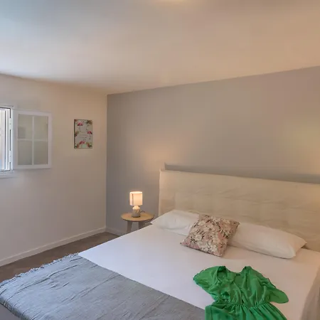 Asante Group Homes Planos (Zakynthos)
