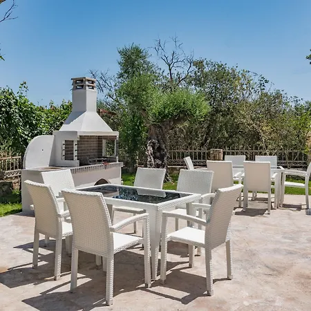 Hotel Asante Group Homes 2*